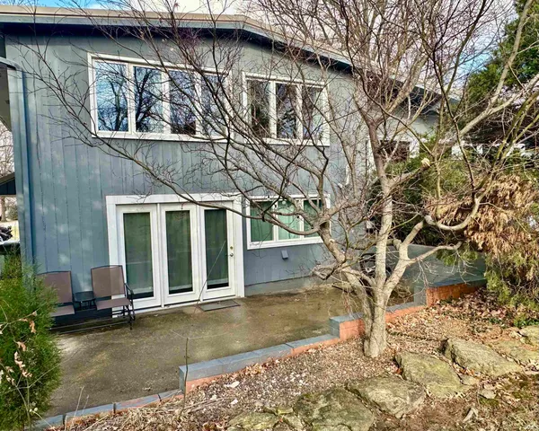 $273,500 | 701 Applewood Road, Huntingburg, IN 47542