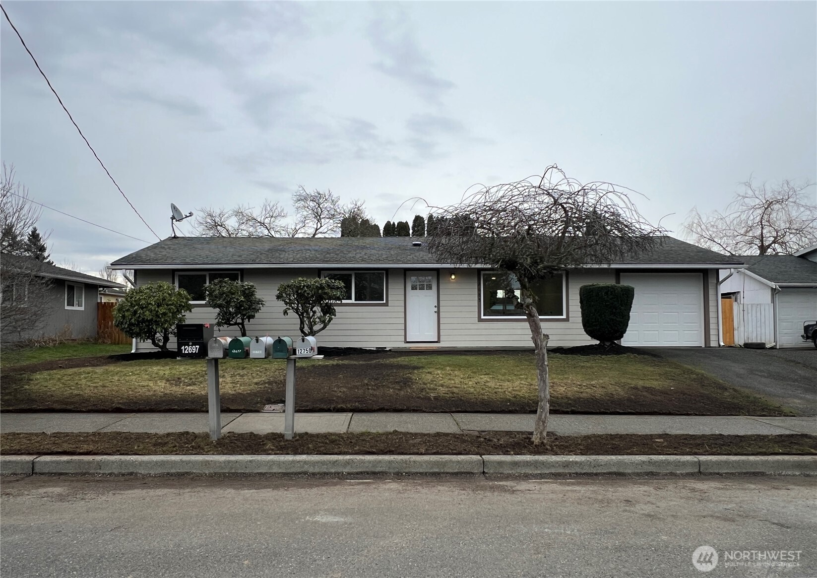 12685 Southeast 168th Street Renton, WA 98058 - Photo 2 of 25 Gallery Image 2
