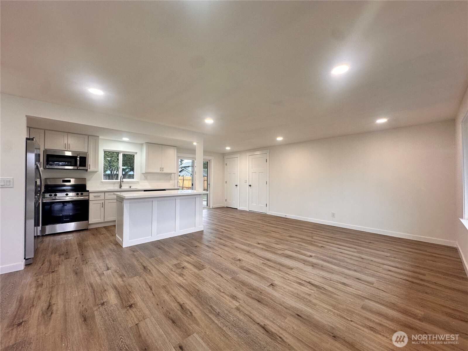 12685 Southeast 168th Street Renton, WA 98058 - Photo 8 of 25 Gallery Image 8