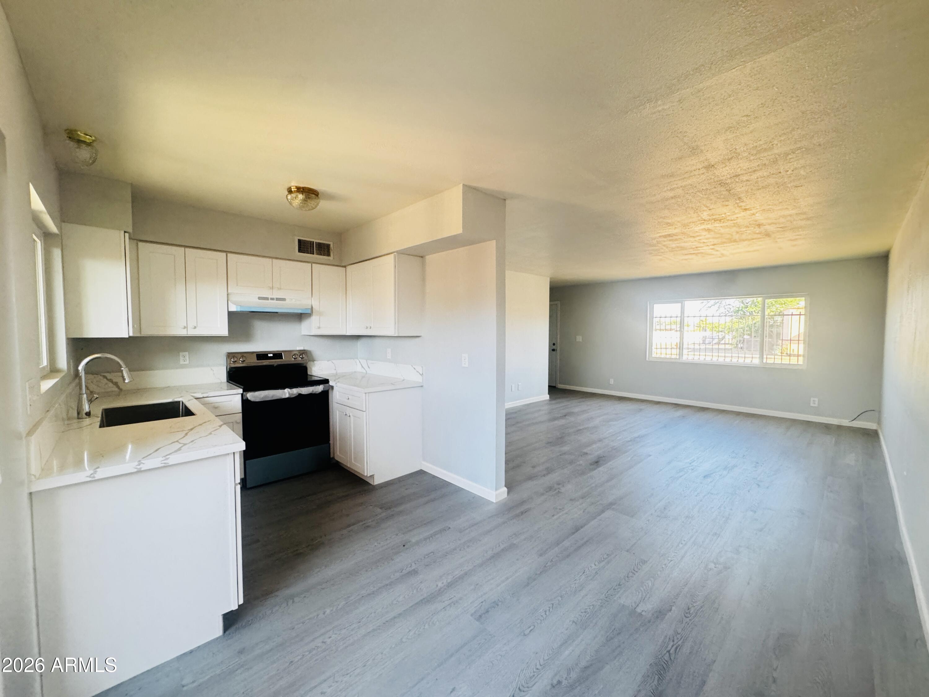 4625 West Thomas Road, Unit 83 Phoenix, AZ 85031 - Photo 6 of 18