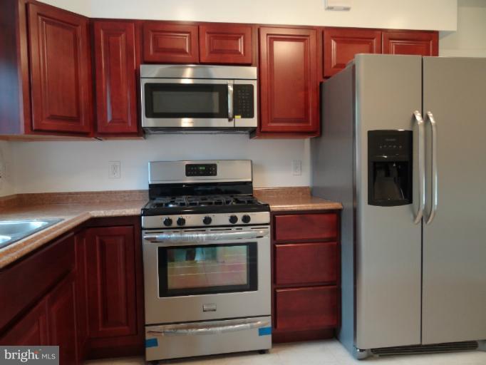 7917 Subet Road Baltimore, MD 21244 - Photo 6 of 19 Kitchen