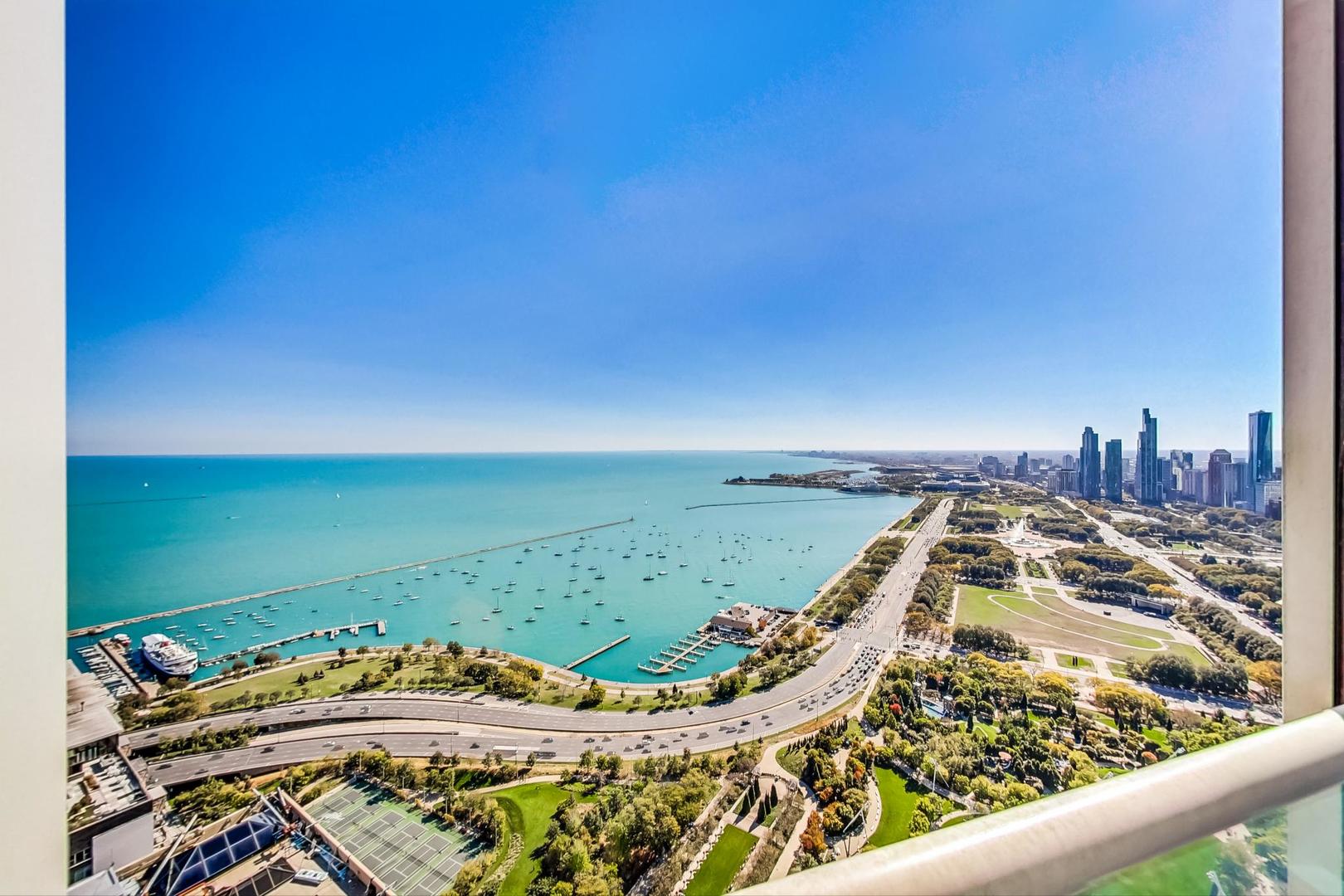 340 East Randolph Street, Unit 4901 Chicago, IL 60601 - Photo 30 of 50 an aerial view of a house