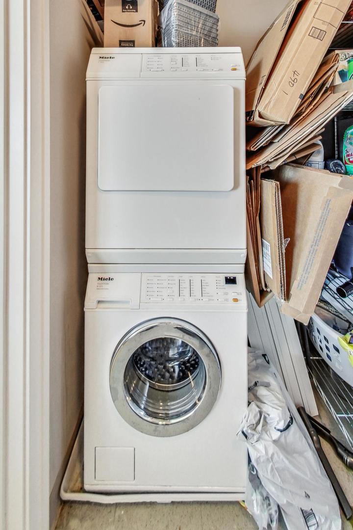 340 East Randolph Street, Unit 4901 Chicago, IL 60601 - Photo 33 of 50