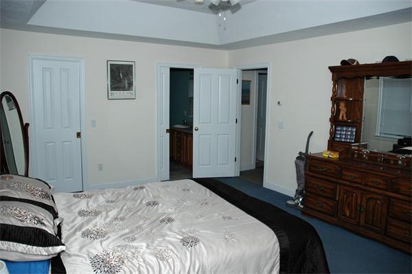 160 Stone School Road Sutton, MA 01590 - Photo 7 of 15