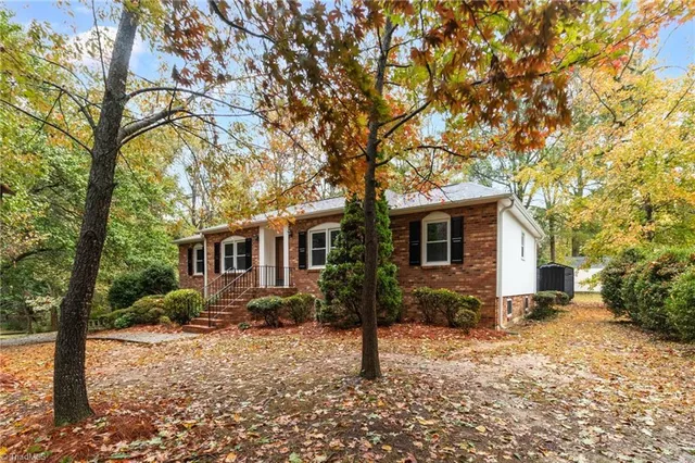 $365,000 | 101 Shady Oak Court, Clemmons, NC 27012