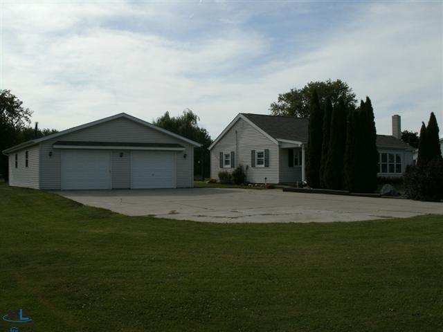 4101 Vincent Road North Street, MI 48049 - Photo 14 of 15 31114630-13.JPG