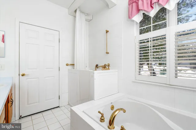 $474,900 | 14 Hummingbird Drive, Hamilton, NJ 08690