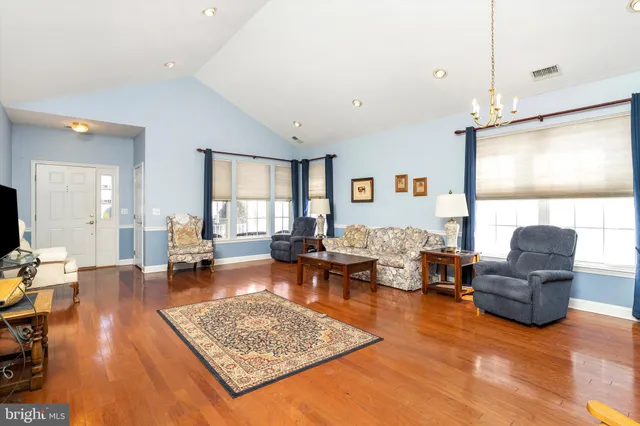 $474,900 | 14 Hummingbird Drive, Hamilton, NJ 08690