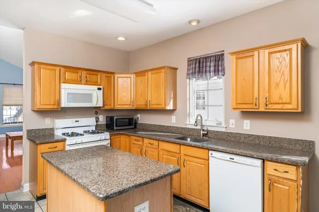 $474,900 | 14 Hummingbird Drive, Hamilton, NJ 08690