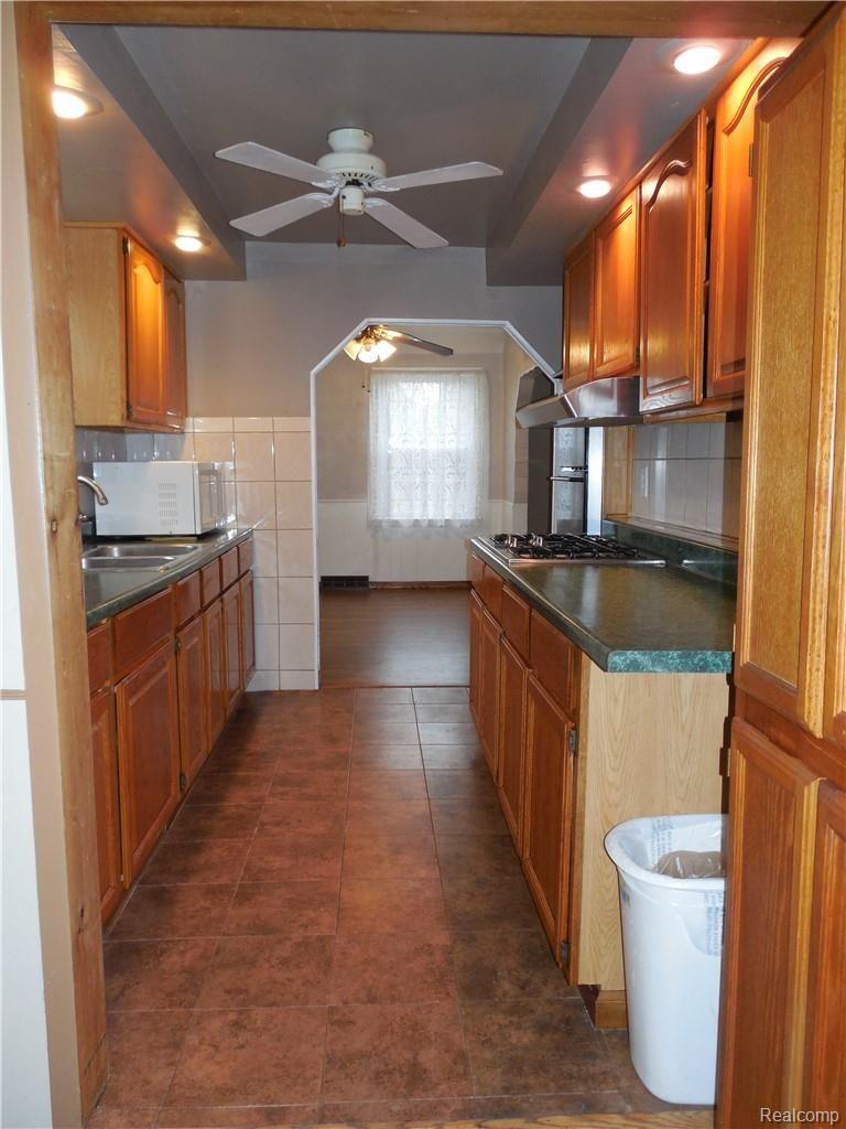 6929 Inkster Road Garden City, MI 48135 - Photo 16 of 65 Kitchen from Family Room