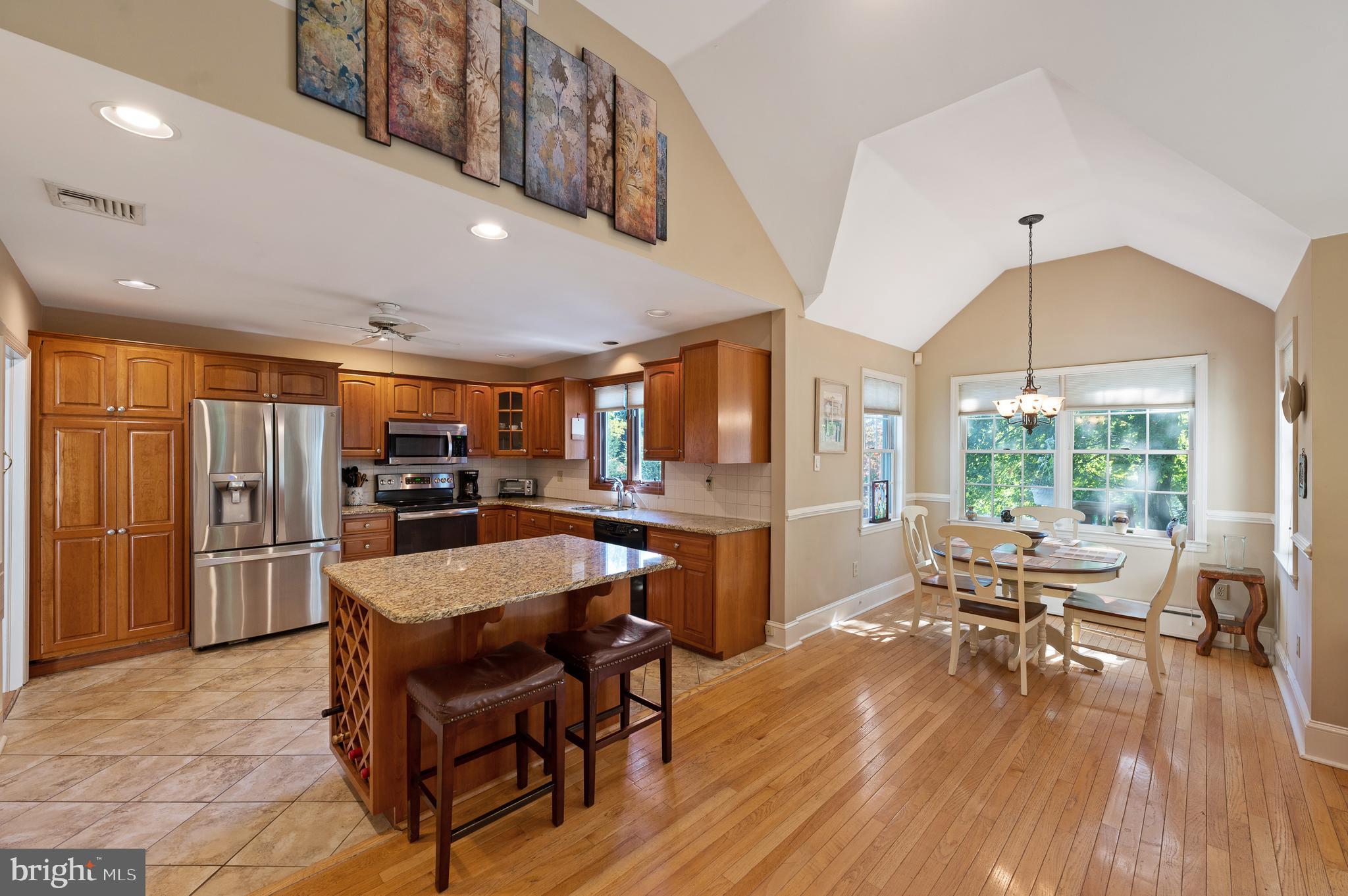 634 West Rose Tree Road Media, PA 19063 - Photo 10 of 24 Kitchen/Breakfast
