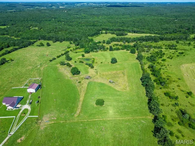 $295,000 | 18549 State Road, Richland, MO 65556