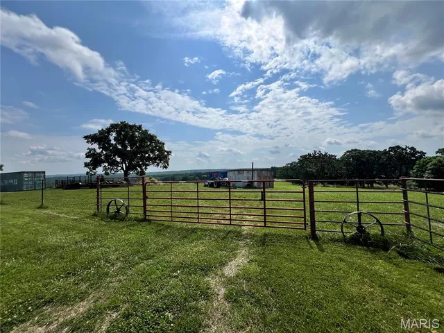 $295,000 | 18549 State Road, Richland, MO 65556