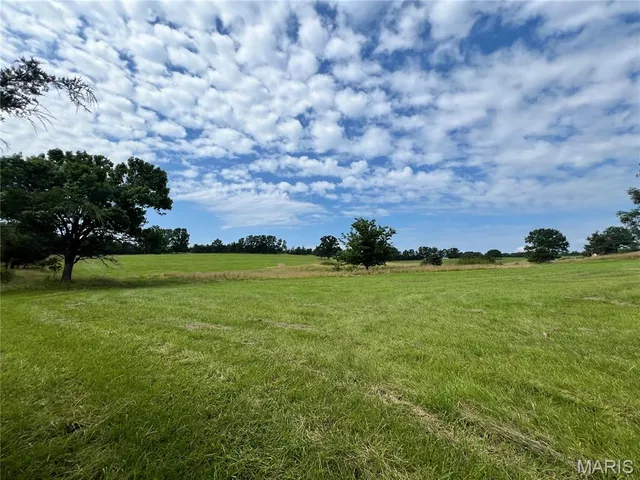 $295,000 | 18549 State Road, Richland, MO 65556