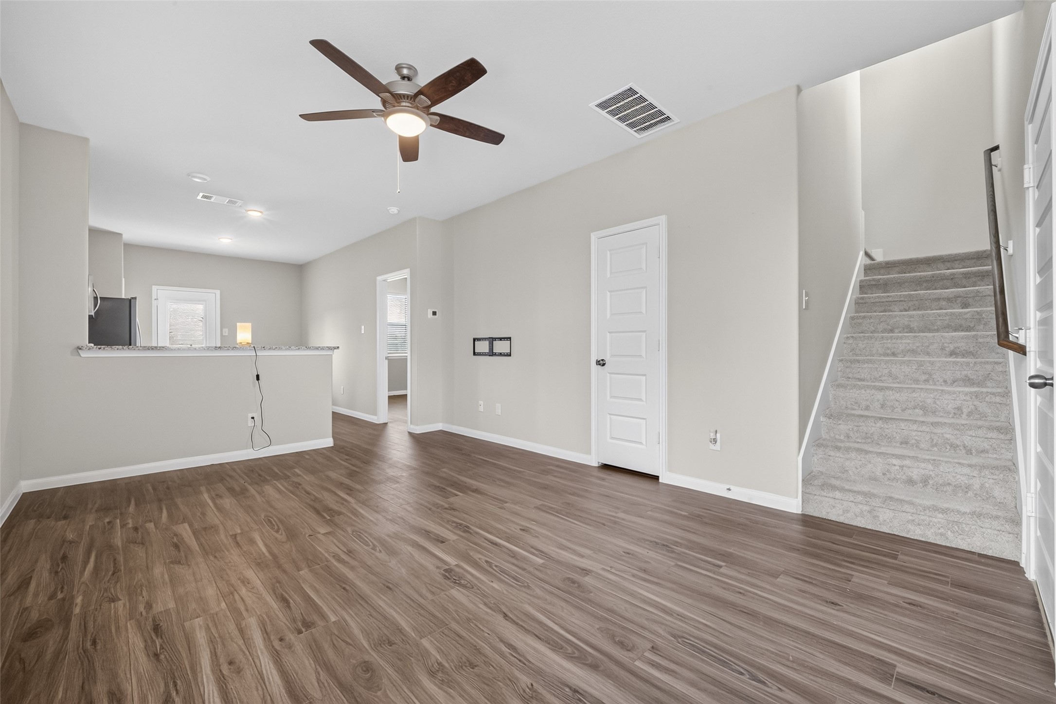 954 Luke Darrell Drive Rosharon, TX 77583 - Photo 8 of 45