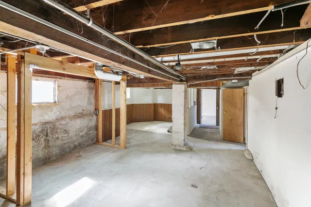 $484,700 | 9412 South Homan Avenue, Evergreen Park, IL 60805