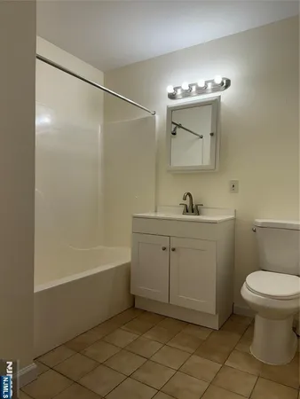 $424,000 | 5 Chanda Court, Unit A005, Clifton, NJ 07012