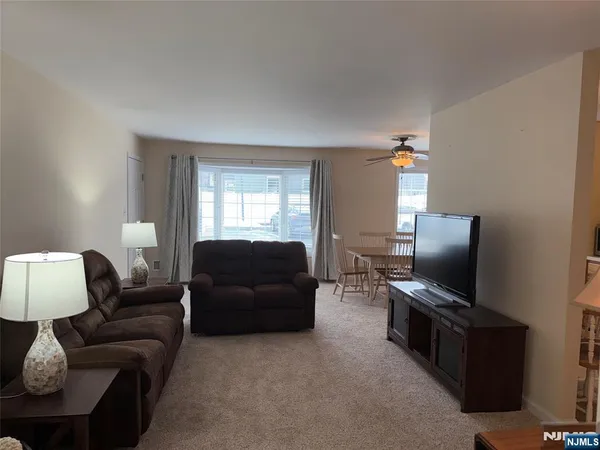 $424,000 | 5 Chanda Court, Unit A005, Clifton, NJ 07012