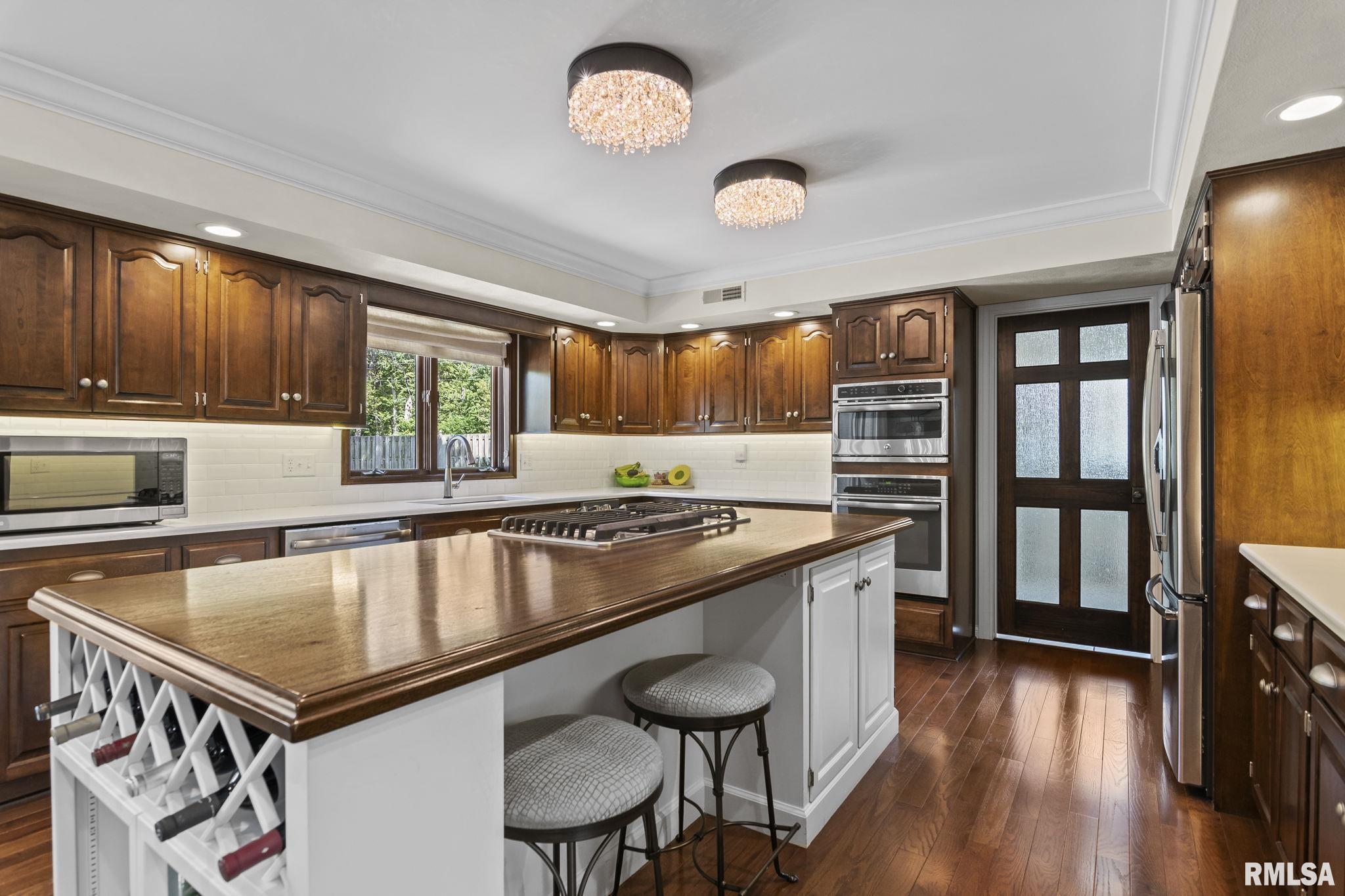 1908 Oak Creek Road Springfield, IL 62704 - Photo 26 of 76