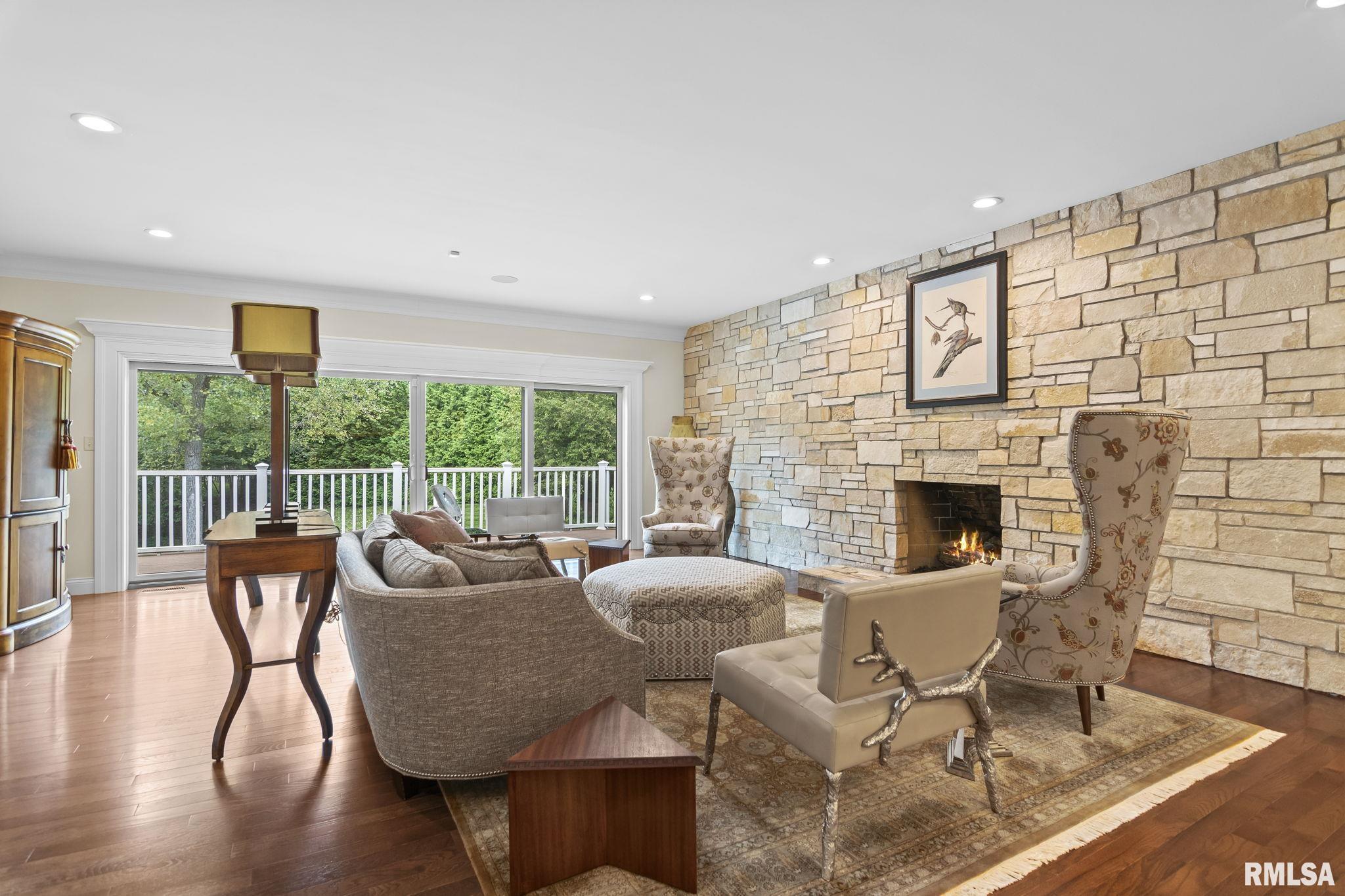1908 Oak Creek Road Springfield, IL 62704 - Photo 3 of 76