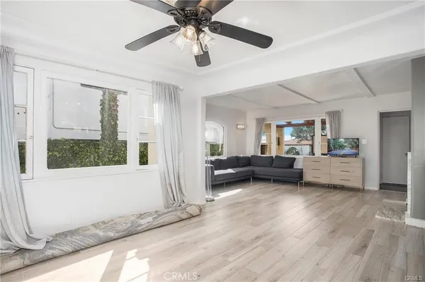 a view of livingroom with furniture and windows