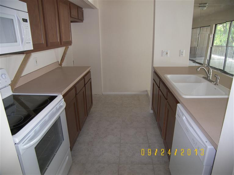 1730 Grove Road, Unit 107B Ypsilanti, MI 48198 - Photo 9 of 14 Photo 9