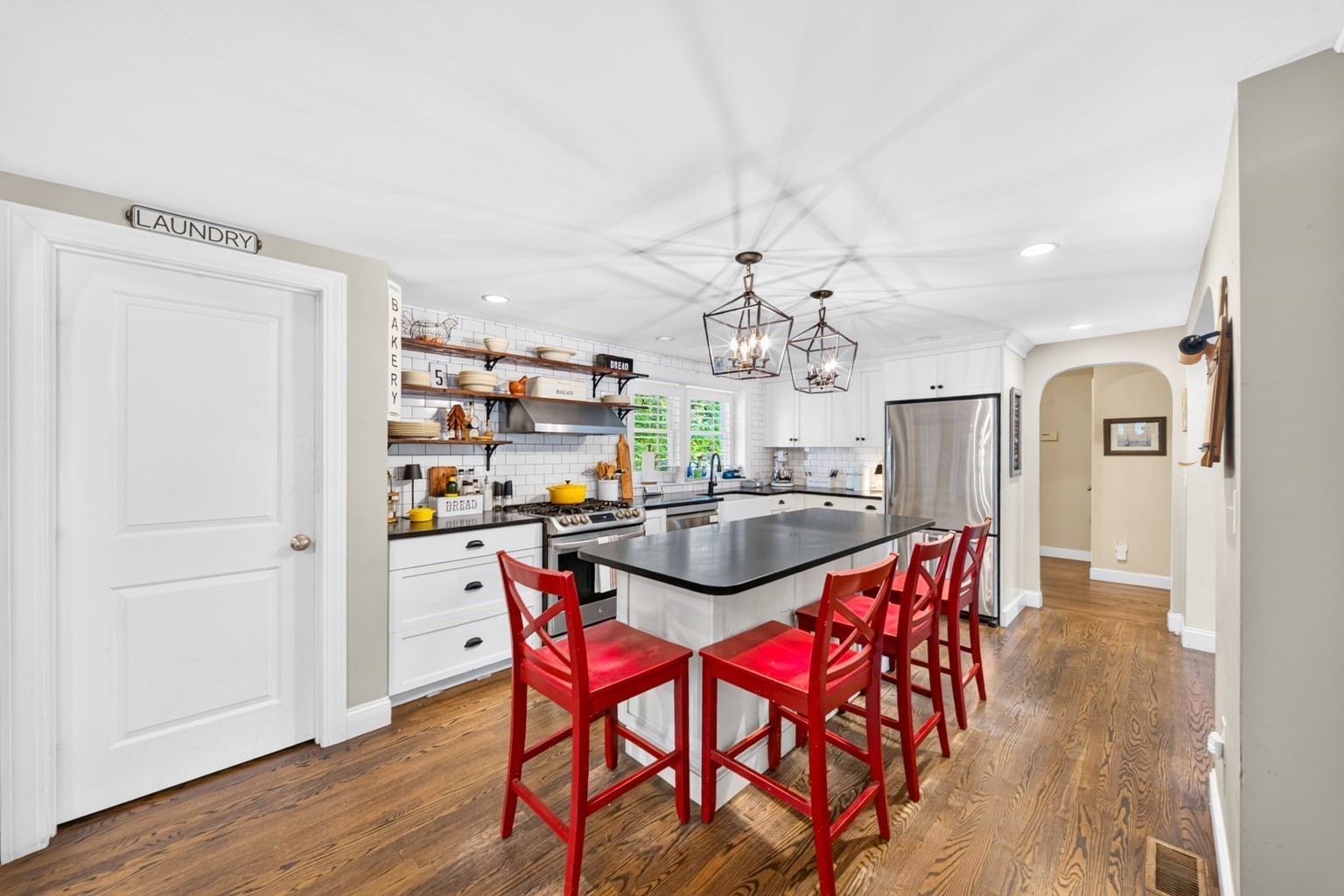 118 Pine Ridge Road Reading, MA 01867 - Photo 2 of 42 Gallery Image 2