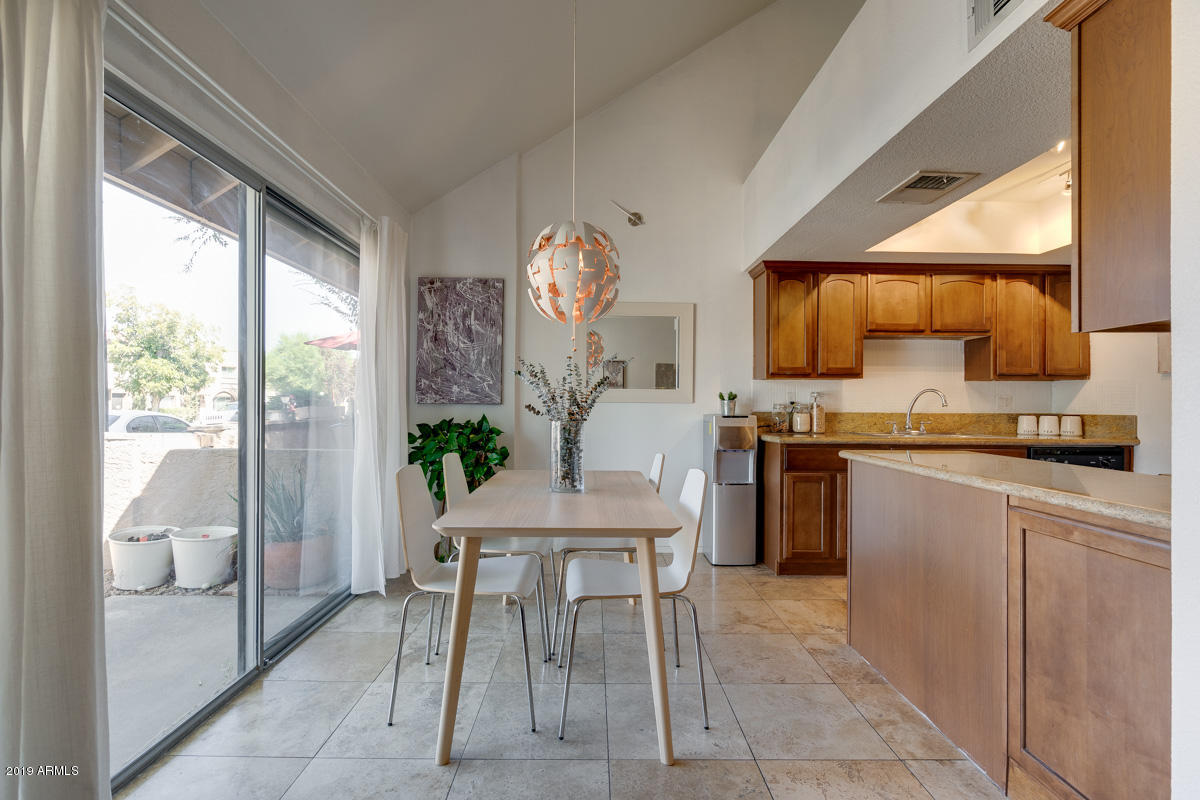 3807 North 30th Street, Unit 4 Phoenix, AZ 85016 - Photo 13 of 44 3807n30th-27
