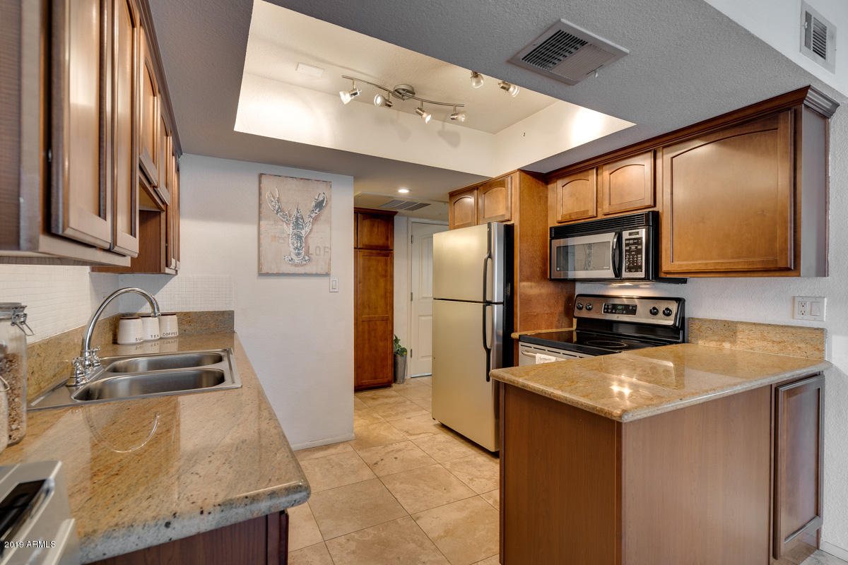 3807 North 30th Street, Unit 4 Phoenix, AZ 85016 - Photo 16 of 44 3807n30th-31