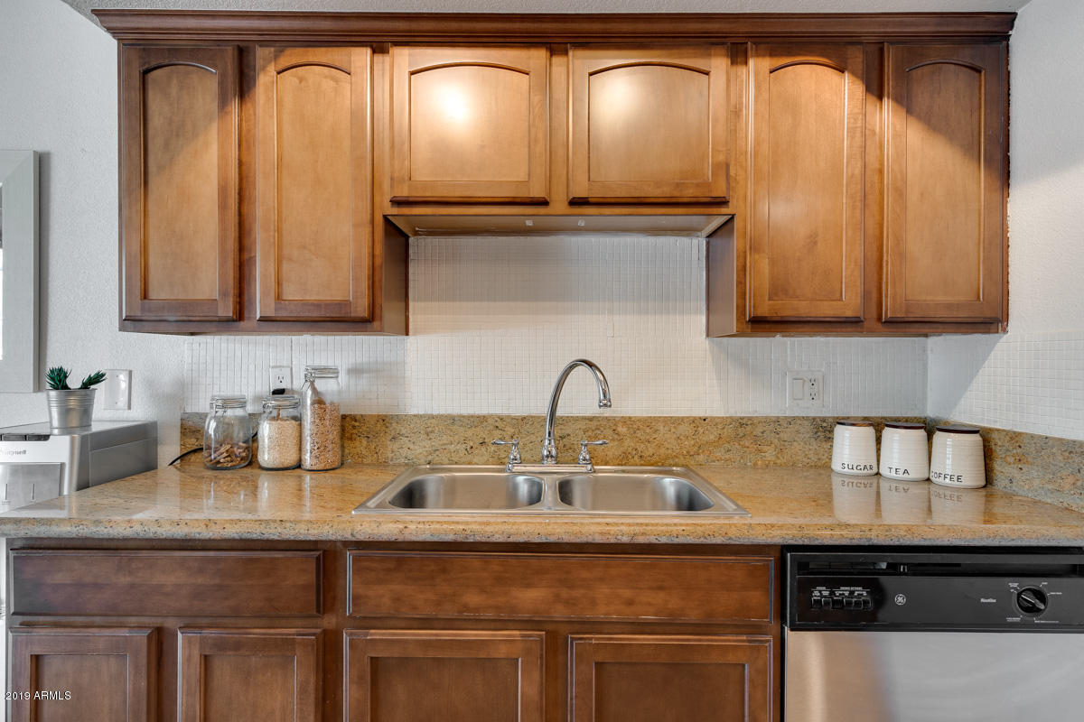 3807 North 30th Street, Unit 4 Phoenix, AZ 85016 - Photo 19 of 44 3807n30th-35