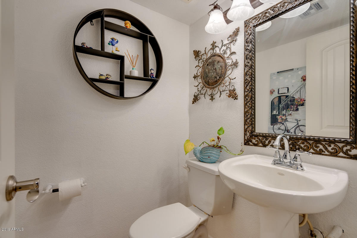 3807 North 30th Street, Unit 4 Phoenix, AZ 85016 - Photo 22 of 44 3807n30th-39
