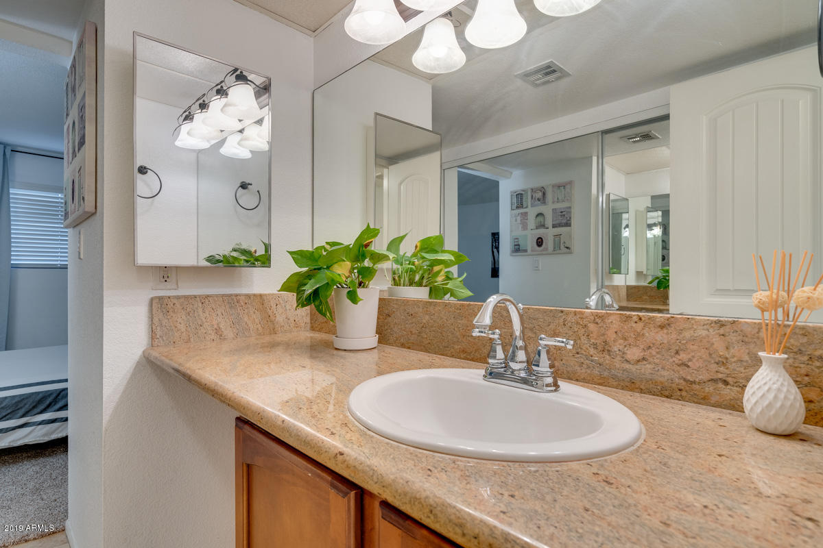 3807 North 30th Street, Unit 4 Phoenix, AZ 85016 - Photo 33 of 44 3807n30th-54