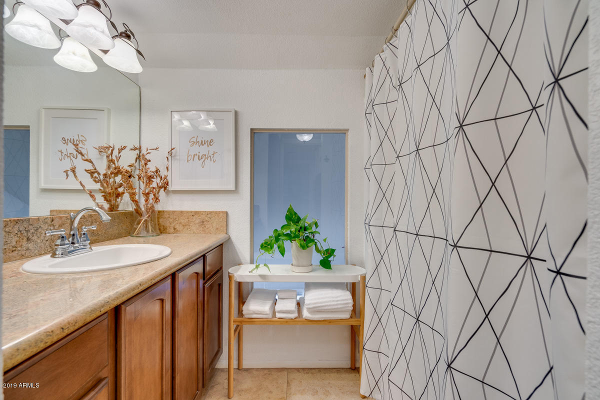 3807 North 30th Street, Unit 4 Phoenix, AZ 85016 - Photo 35 of 44 3807n30th-56