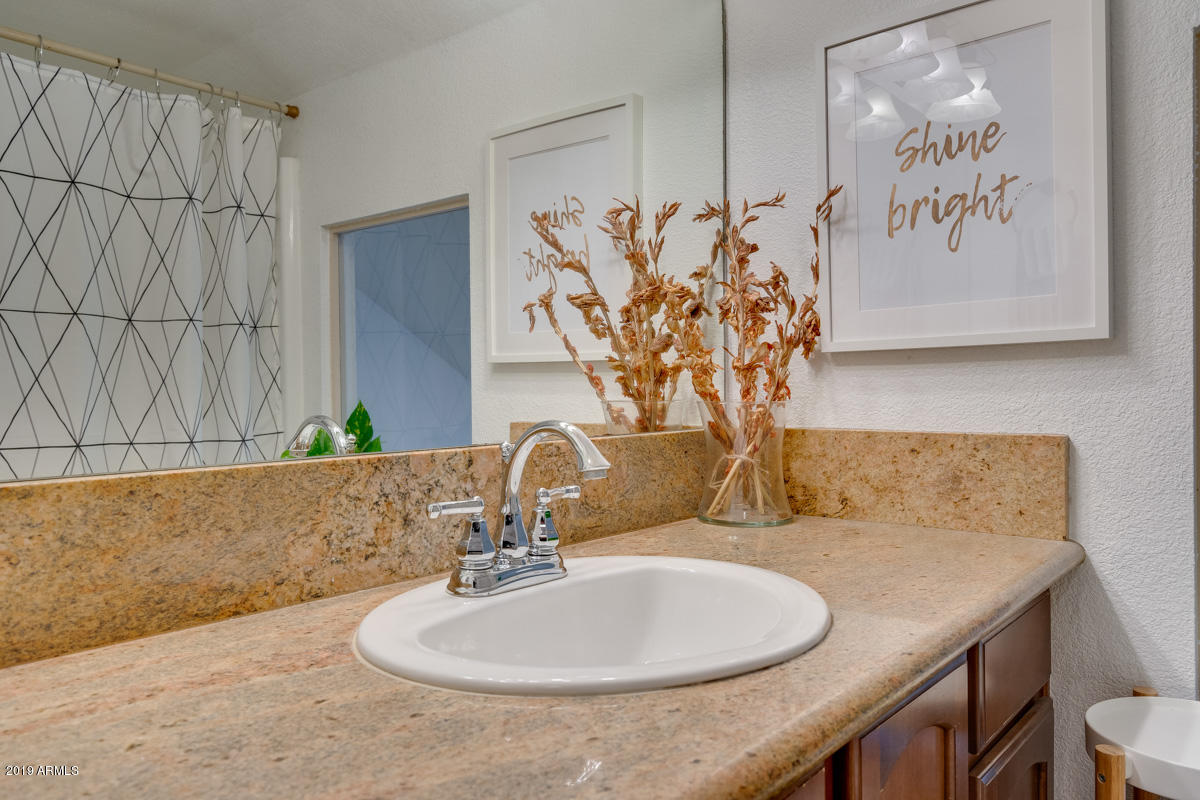 3807 North 30th Street, Unit 4 Phoenix, AZ 85016 - Photo 37 of 44 3807n30th-58