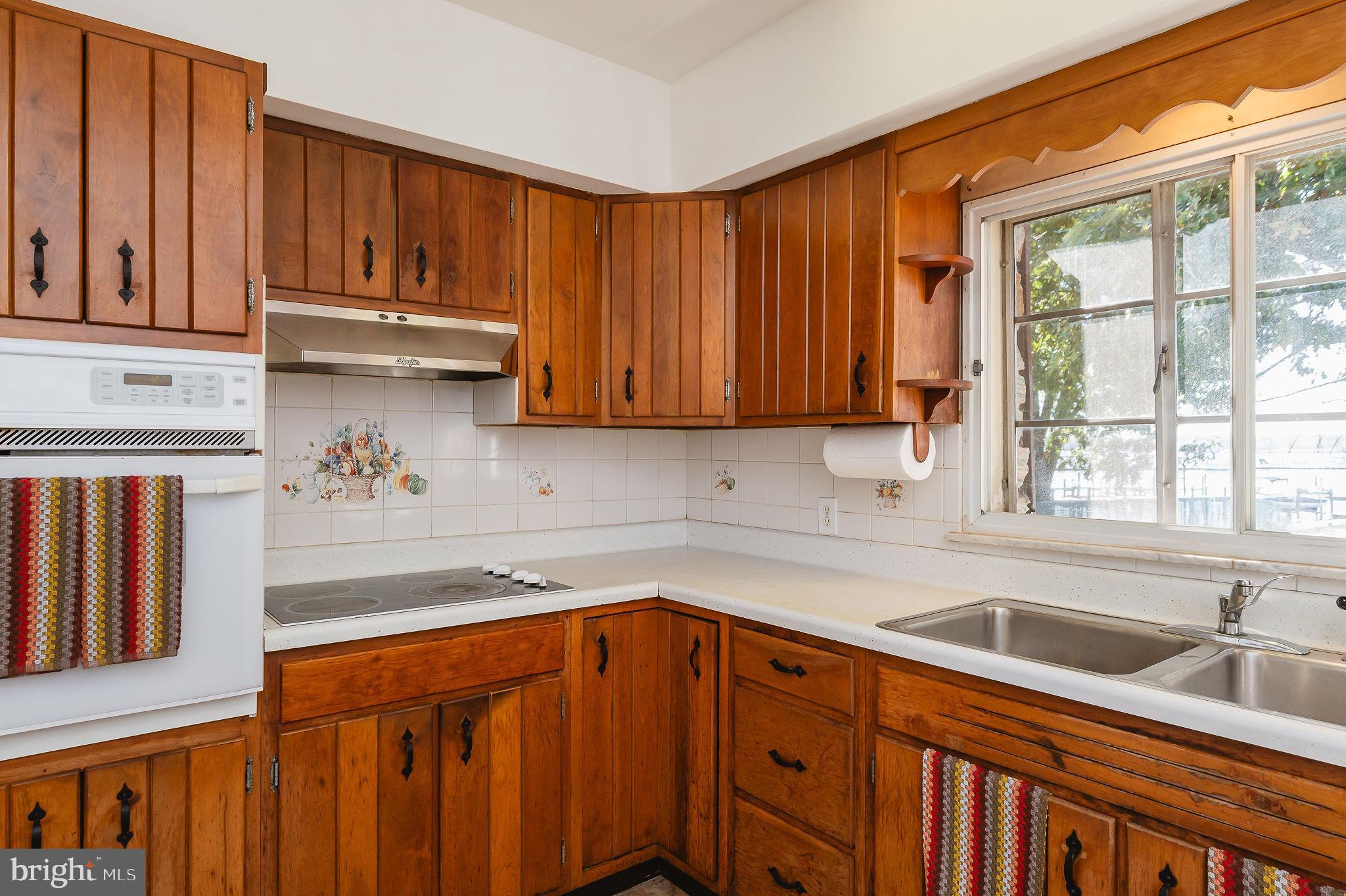 710 Riverside Drive Essex, MD 21221 - Photo 8 of 27 Gallery Image 8