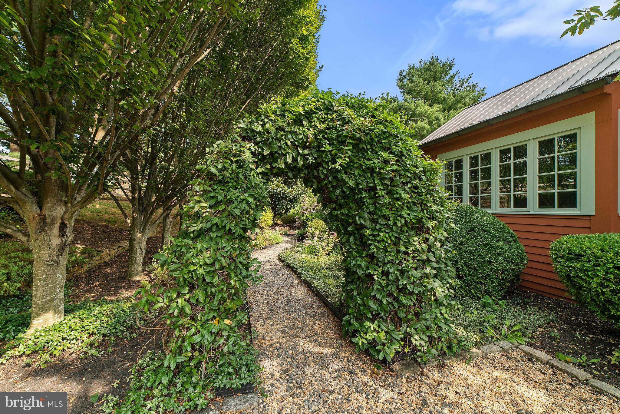 8517 Maidstone Road Delaplane, VA 20144 - Photo 28 of 49