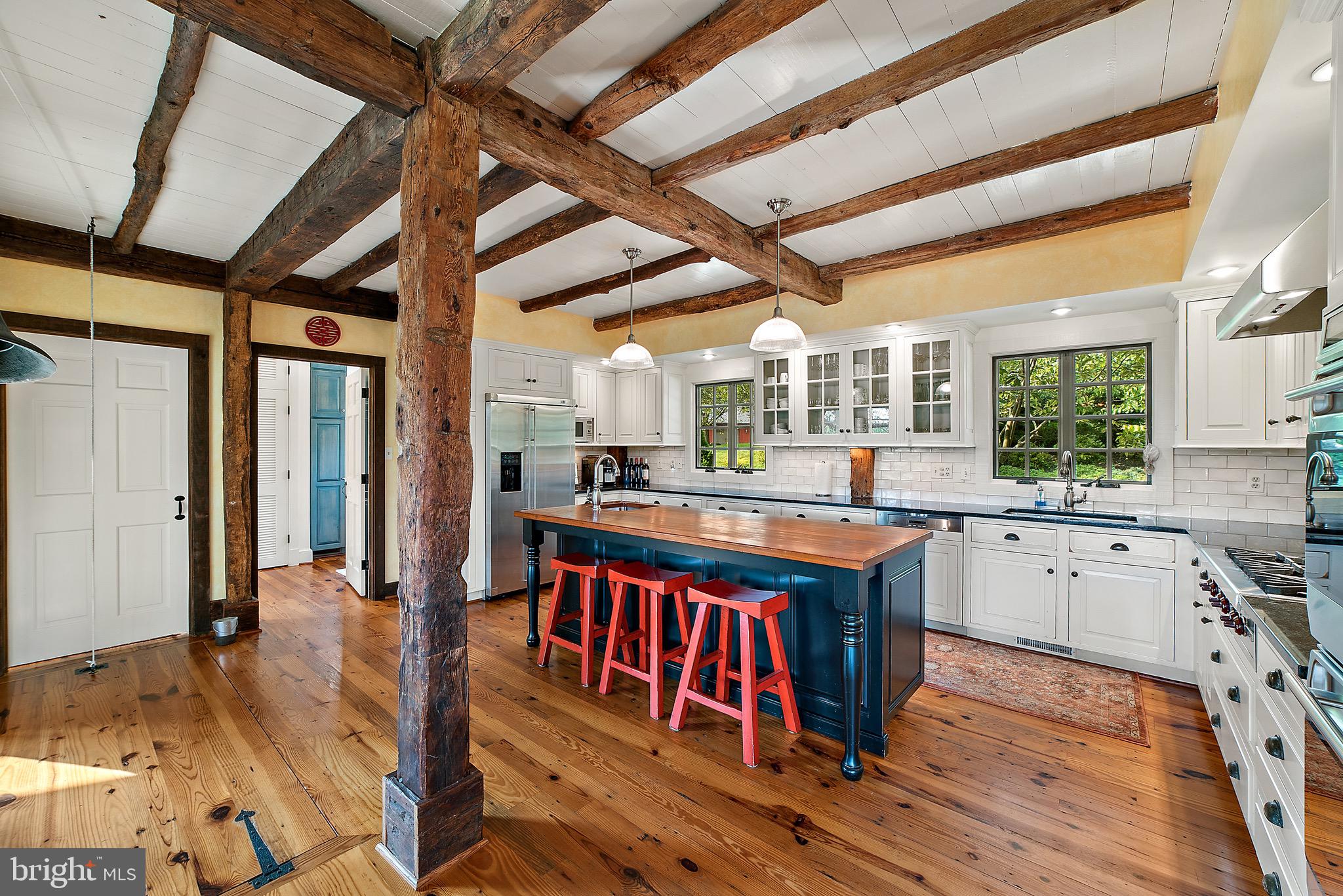 8517 Maidstone Road Delaplane, VA 20144 - Photo 5 of 49