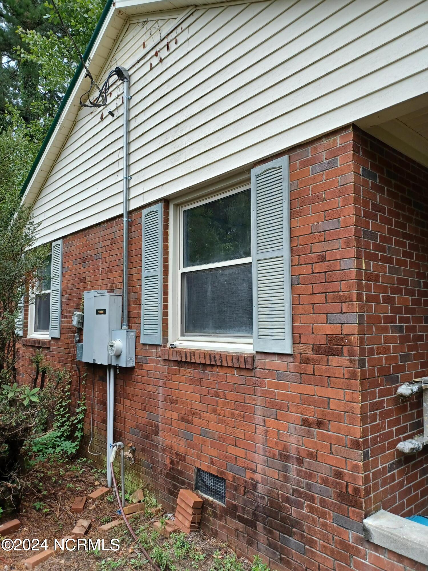 115 Bill Stroud Road Kinston, NC 28504 - Photo 22 of 26 Side view
