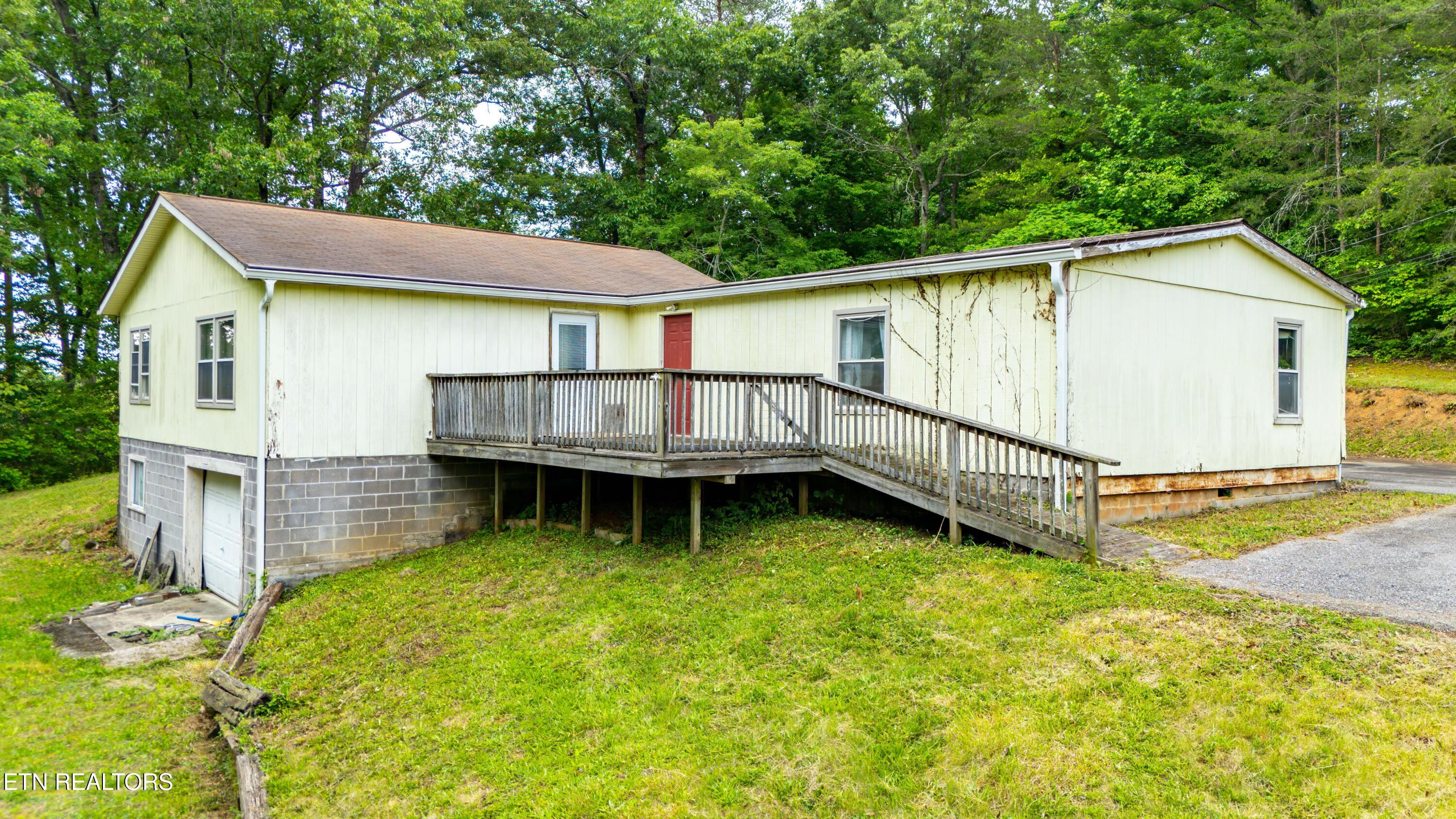 208 Morning Cove Road Kingston, TN 37763 - Photo 5 of 23 DJI_20260511111820_0491_D-HDR-Edit