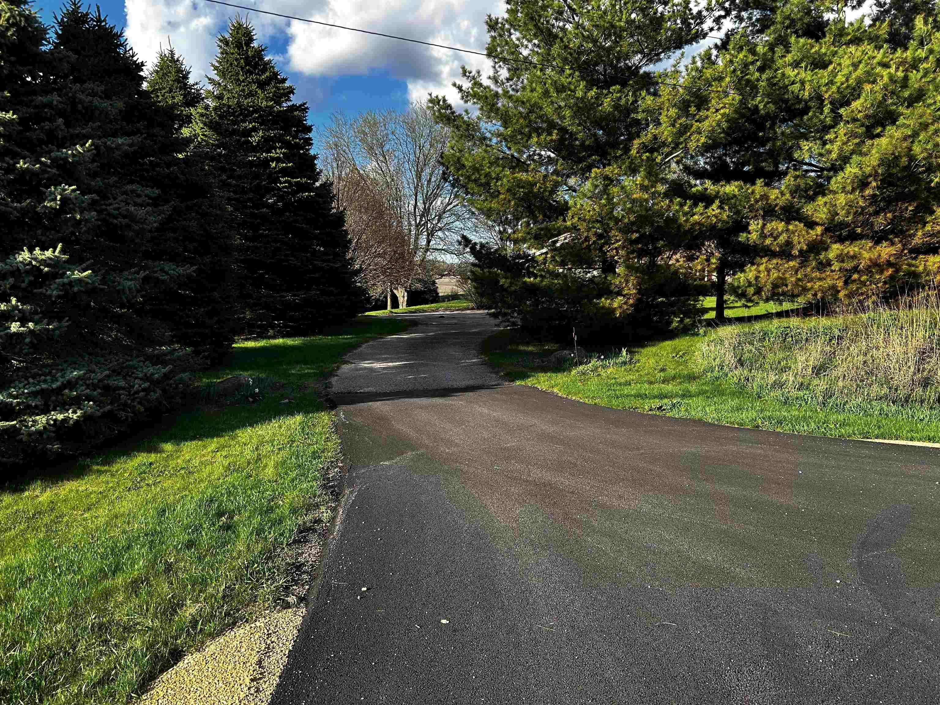 10072 Highway 72 Forreston, IL 61030 - Photo 33 of 36