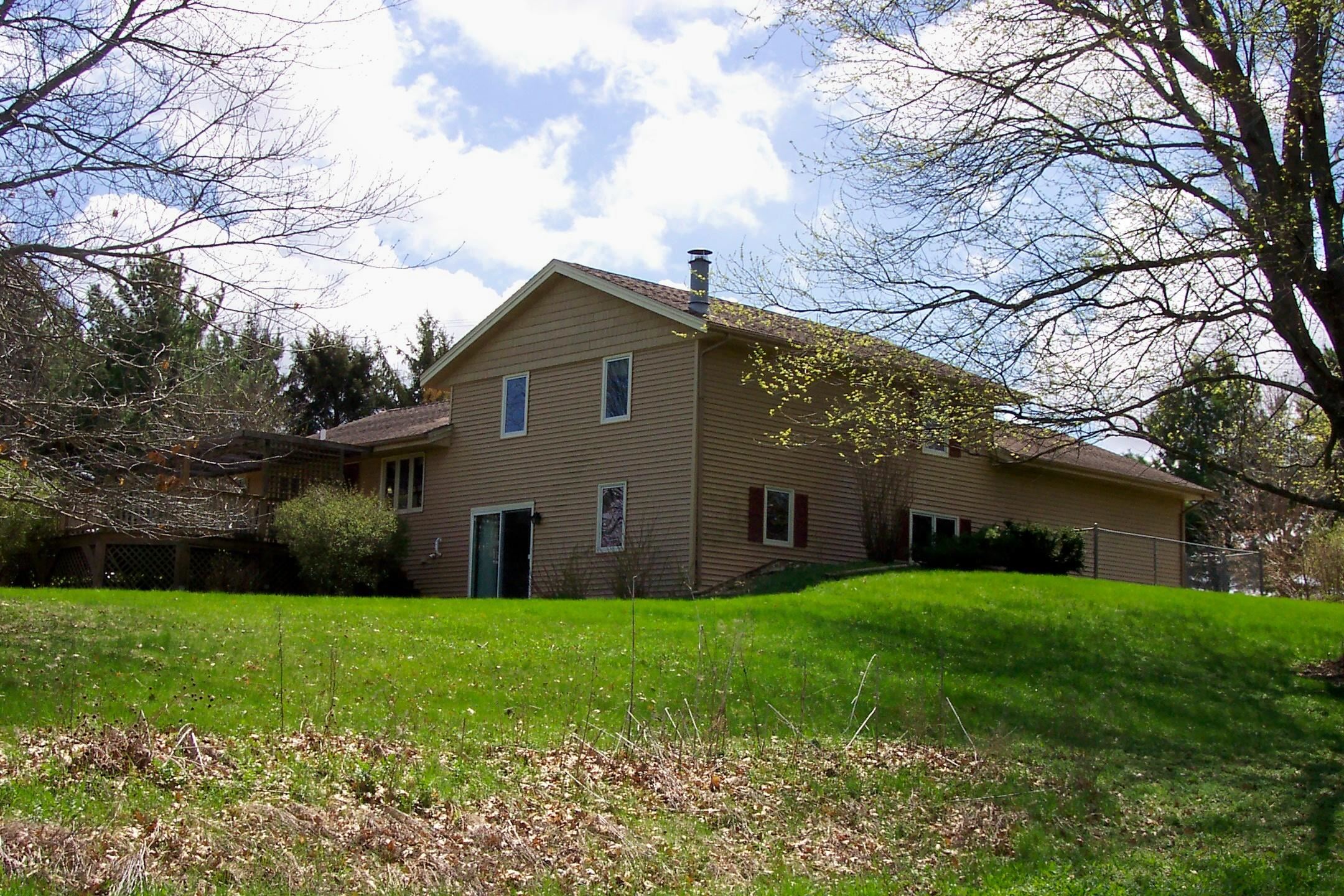 10072 Highway 72 Forreston, IL 61030 - Photo 4 of 36