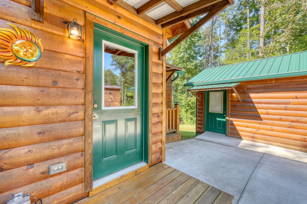 305 Whispering Hls Road Murphy, NC 28906 - Photo 10 of 39 Gallery Image 10