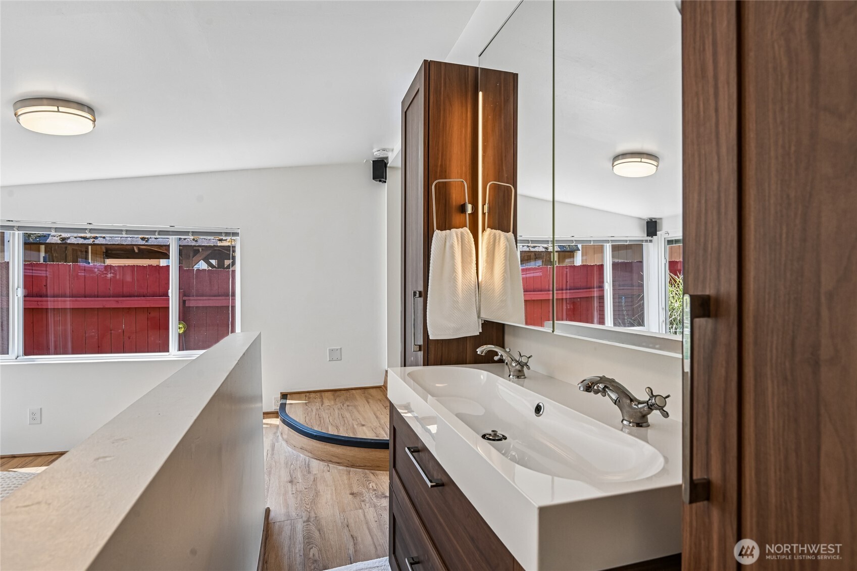 5017 Southwest Grayson Street Seattle, WA 98116 - Photo 15 of 32 Gallery Image 15