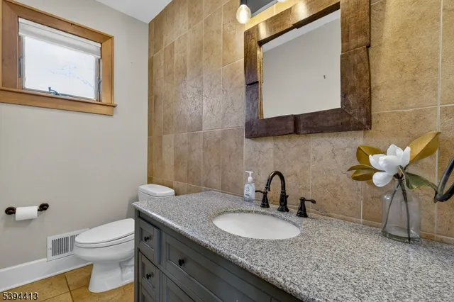 $999,999 | 800 Star View Way, Bridgewater, NJ 08807