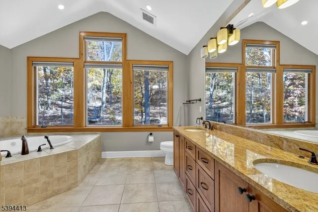 $999,999 | 800 Star View Way, Bridgewater, NJ 08807