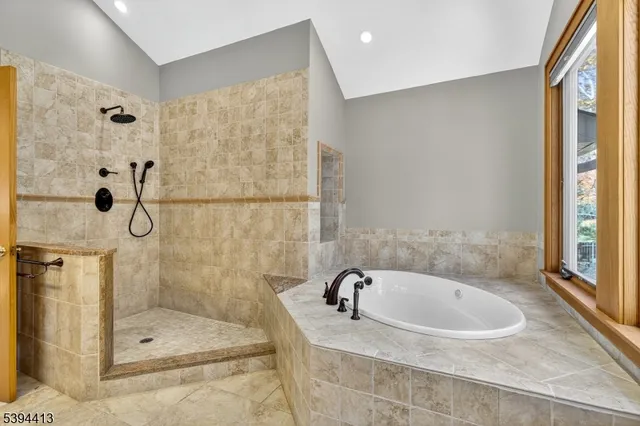 $999,999 | 800 Star View Way, Bridgewater, NJ 08807