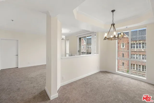 $4,250 | 585 North Rossmore Avenue, Unit 501, Los Angeles, CA 90004