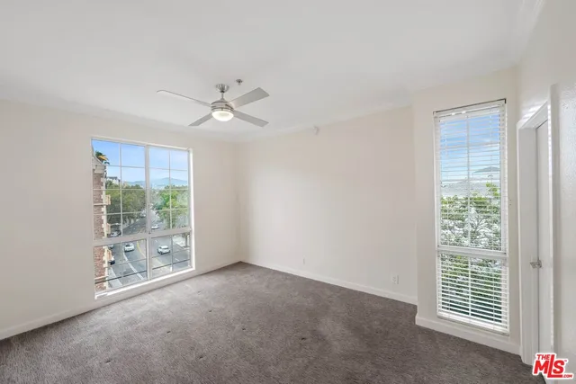 $4,250 | 585 North Rossmore Avenue, Unit 501, Los Angeles, CA 90004