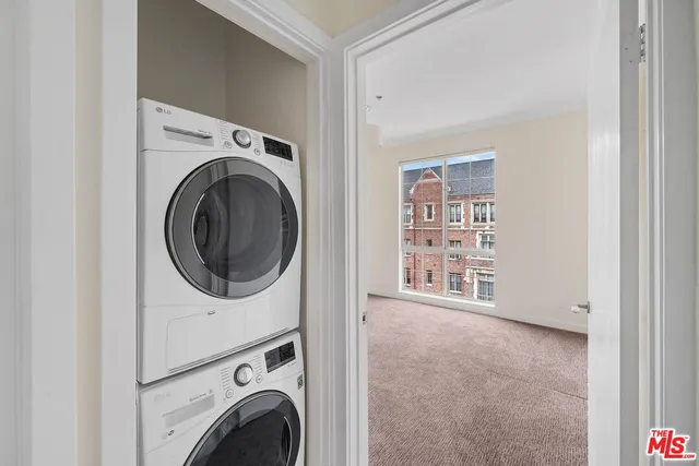 $4,250 | 585 North Rossmore Avenue, Unit 501, Los Angeles, CA 90004