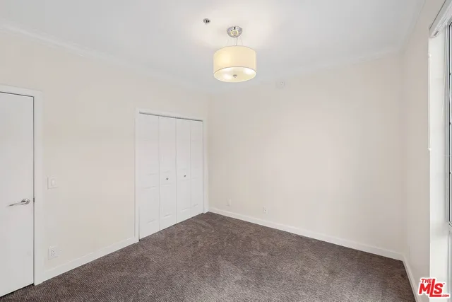 $4,250 | 585 North Rossmore Avenue, Unit 501, Los Angeles, CA 90004